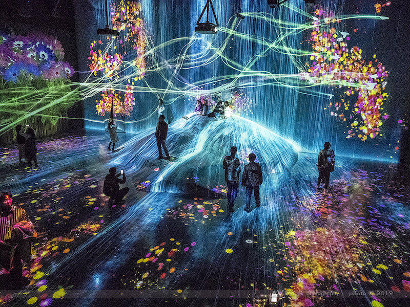 A shower of colors at teamLab Borderless in Odaiba, Tokyo.