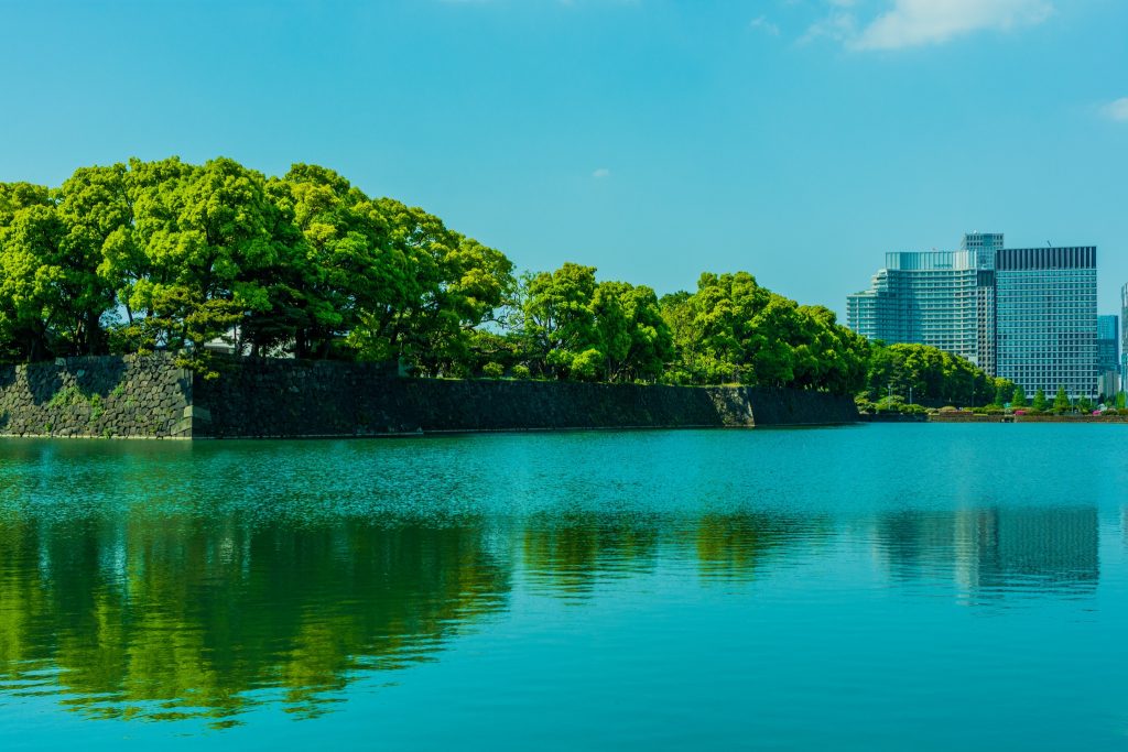 A view of Tokyo Imperial Palace across the water.